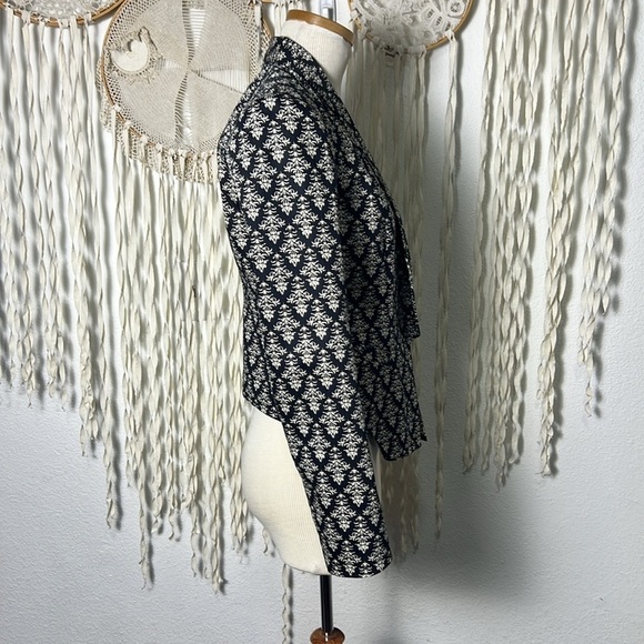 Robert Rodriguez Black and Cream Floral Stamp Tux Inspired Blazer Size 4 - Picture 3 of 12